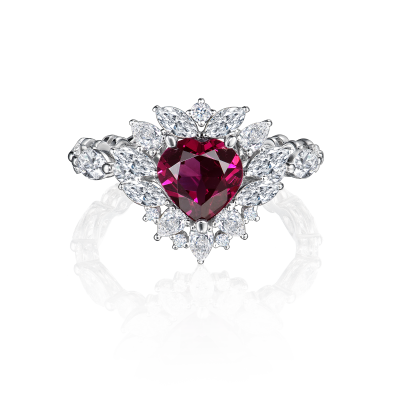 Кольцо с родолитом и бриллиантами